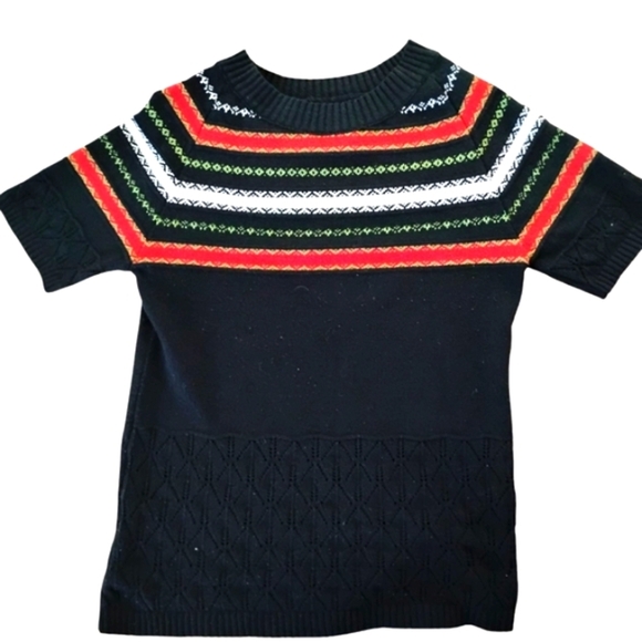 Vintage Crew Neck Sweater - Black, Red, Green, White - Picture 1 of 6